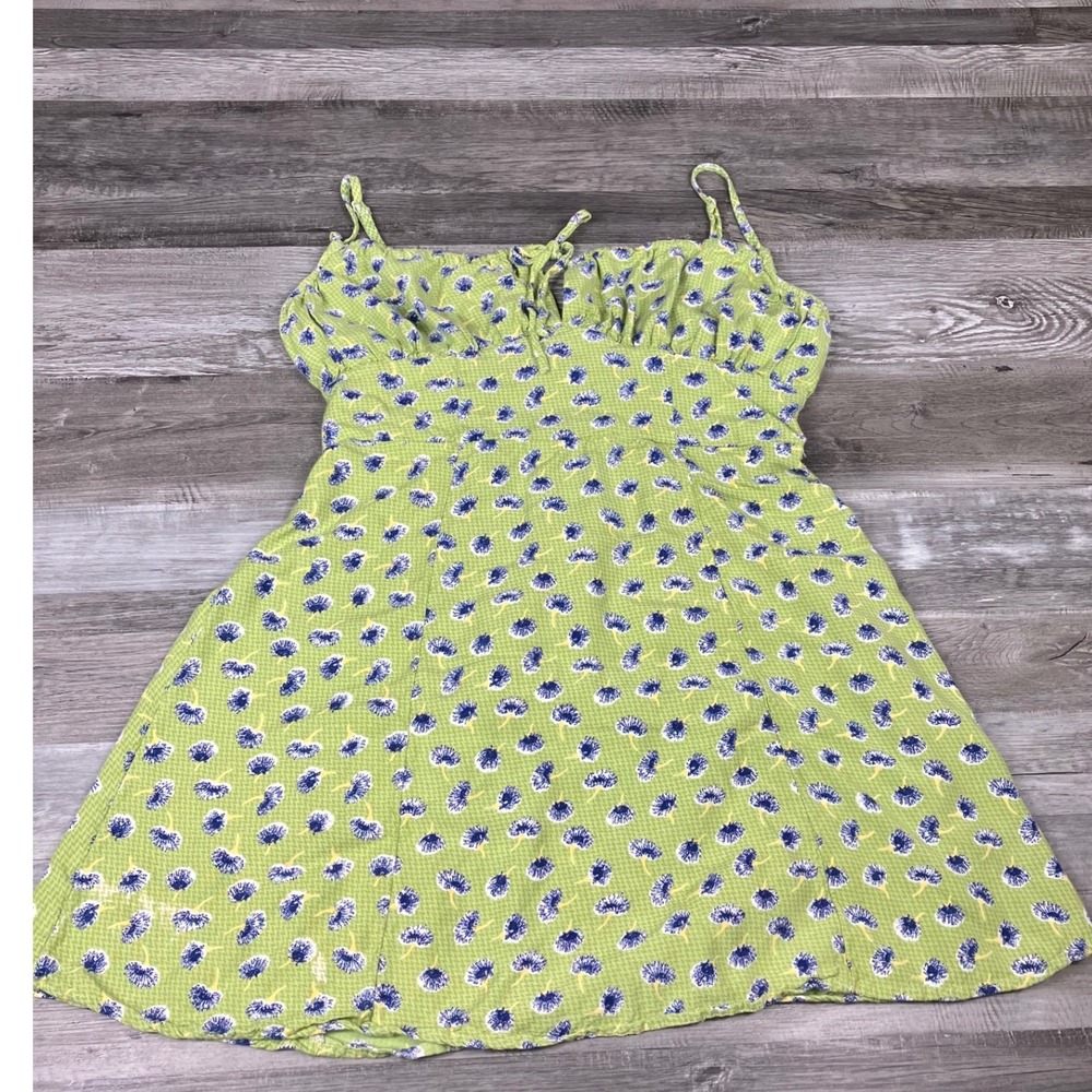 Urban Outfitters  Floral Smocked Back Mini Dress Large Viscose Spaghetti Tie